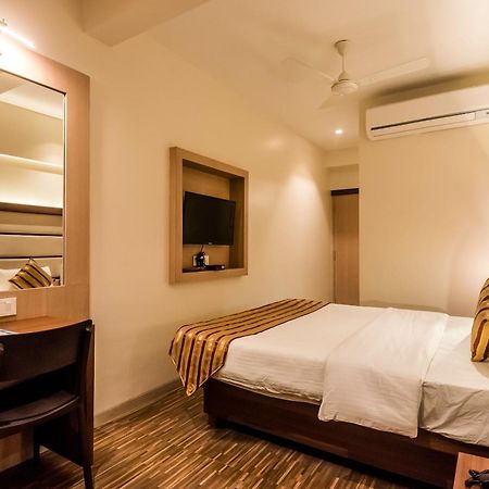 Super Capital O Hotel Konar Inn Turambhe Extérieur photo