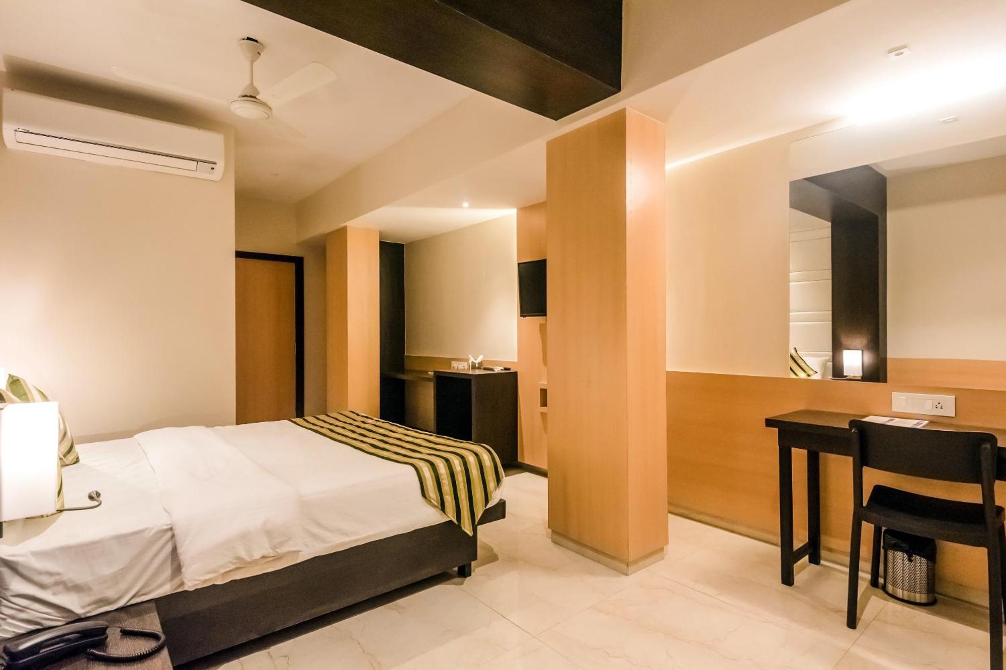 Super Capital O Hotel Konar Inn Turambhe Extérieur photo