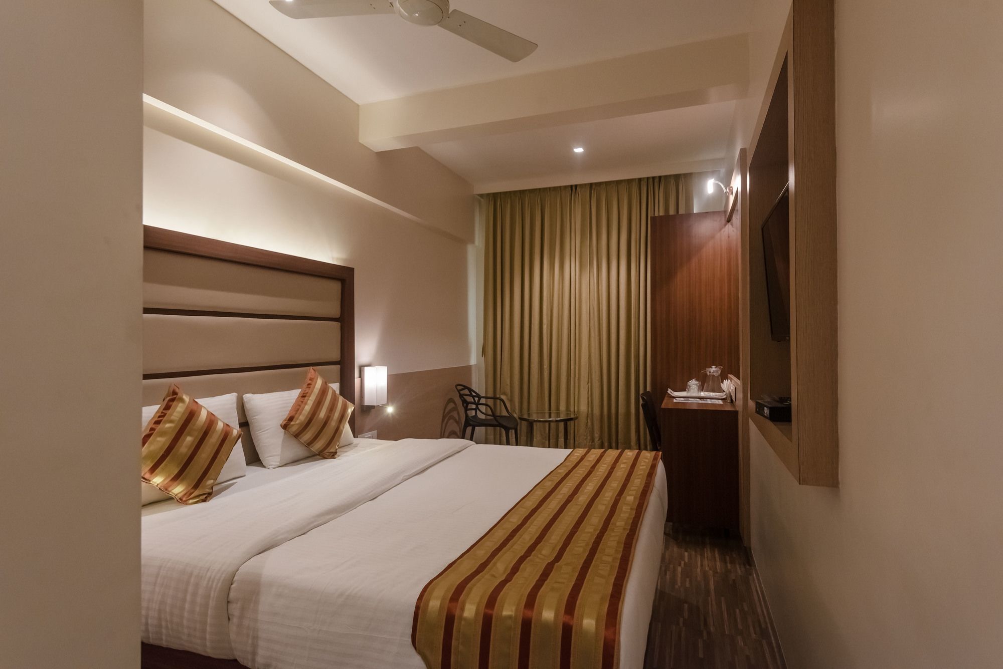 Super Capital O Hotel Konar Inn Turambhe Extérieur photo